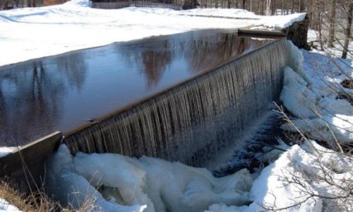Zdjęcie SZWECJA / DALARNA / OKOLICE LANGSHYTTAN / GDY OPADNIE LODOWA KURTYNA