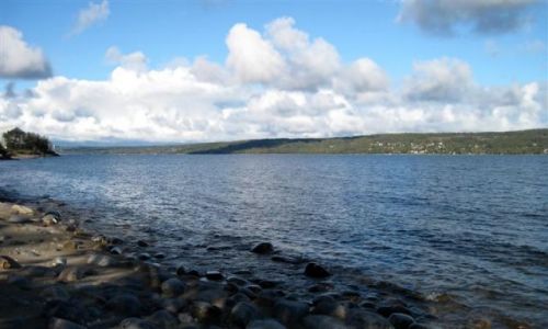 Zdjcie SZWECJA / VASTERNORRLAND / SUNDSVALL / PO DRUGIEJ STRONIE BATYKU