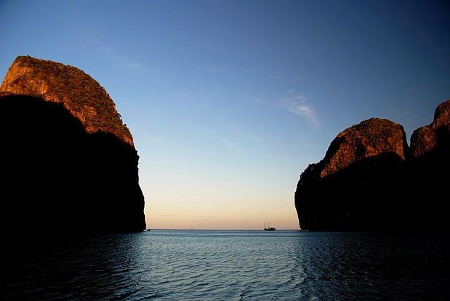Zdjęcia: Phi Phi Lee, Krabi, Maya Bay, TAJLANDIA Zdjęcia: Phi Phi Lee, Krabi, Maya Bay, TAJLANDIA