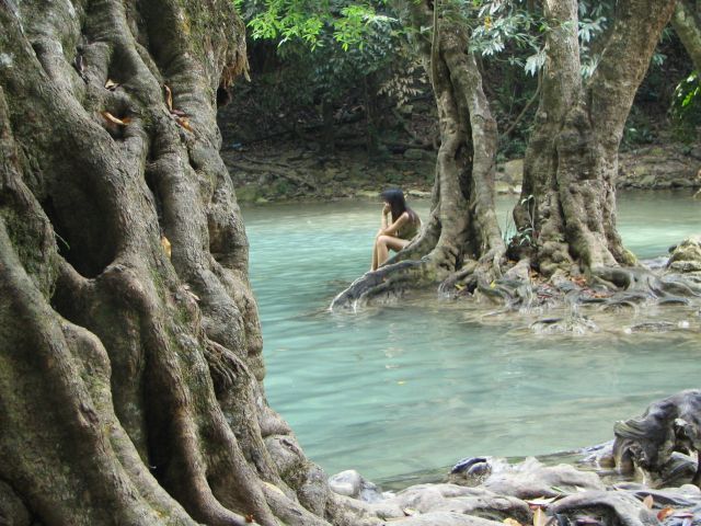 Zdjęcia: Kanchanaburi, centrum, zamyślenie, TAJLANDIA Zdjęcia: Kanchanaburi, centrum, zamyślenie, TAJLANDIA