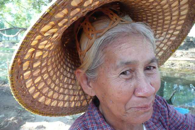 Zdjęcia: SUKOTHAI, SUKOTHAI, BABCIA :), TAJLANDIA Zdjęcia: SUKOTHAI, SUKOTHAI, BABCIA :), TAJLANDIA