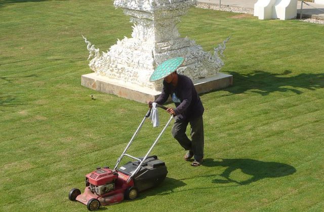 Zdjęcia: chiang rai, chiang rai, świątynna robota, TAJLANDIA Zdjęcia: chiang rai, chiang rai, świątynna robota, TAJLANDIA