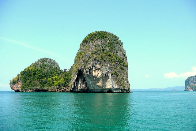 Zdjęcia: Okolice rajskiej plaży, Krabi, Skały koło Rai Le Beach, TAJLANDIA Zdjęcia: Okolice rajskiej plaży, Krabi, Skały koło Rai Le Beach, TAJLANDIA