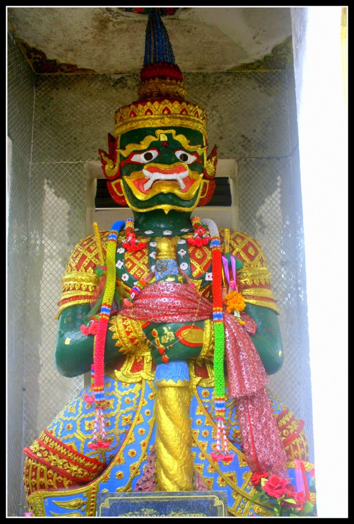 Zdjęcia: Chiang Mai, Chiang Mai, Strażnik Świątyni Doi Suthep, TAJLANDIA Zdjęcia: Chiang Mai, Chiang Mai, Strażnik Świątyni Doi Suthep, TAJLANDIA