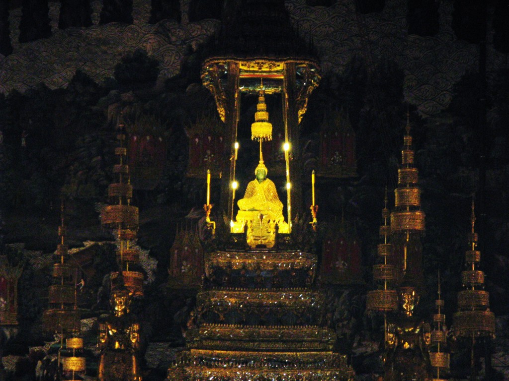 Zdjęcia: Teren Pałacu Królewskiego, Bangkok, Szmaragdowy Budda, TAJLANDIA Zdjęcia: Teren Pałacu Królewskiego, Bangkok, Szmaragdowy Budda, TAJLANDIA