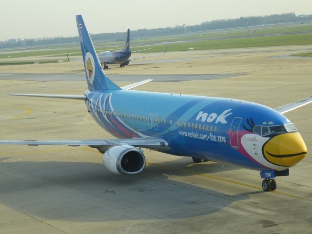Zdjęcia: Don Muang International Airport, Bangkok, żółto-niebieskie 1, TAJLANDIA Zdjęcia: Don Muang International Airport, Bangkok, żółto-niebieskie 1, TAJLANDIA