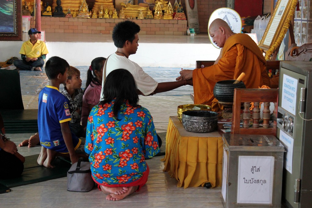 Zdjęcia: Phuket, Phuket, Błogosławieństwo, TAJLANDIA Zdjęcia: Phuket, Phuket, Błogosławieństwo, TAJLANDIA