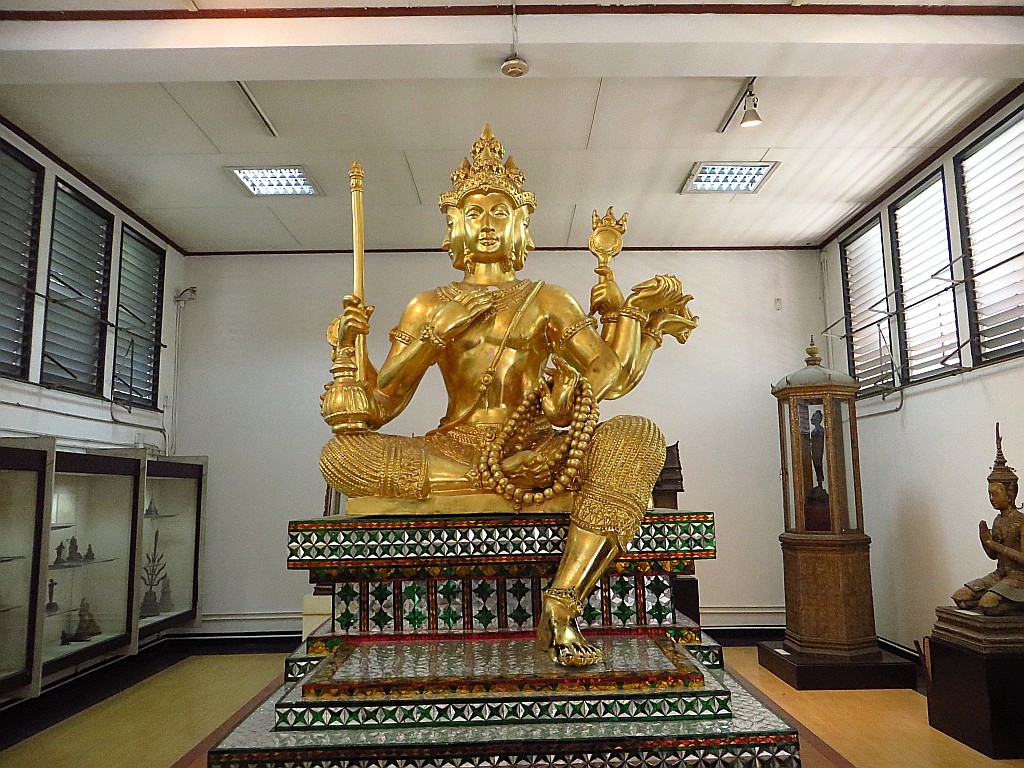 Zdjęcia: Muzeum Narodowe, Bangkok, posąg Brahmy, TAJLANDIA Zdjęcia: Muzeum Narodowe, Bangkok, posąg Brahmy, TAJLANDIA