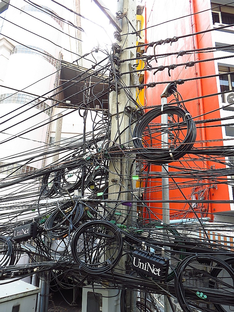 Zdjęcia: Bangkok, Bangkok, typowy słup energetyczny, TAJLANDIA Zdjęcia: Bangkok, Bangkok, typowy słup energetyczny, TAJLANDIA