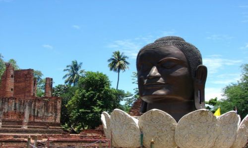 Zdjęcie TAJLANDIA / Ajuthaja / jedna ze świątyń / Swiątynia