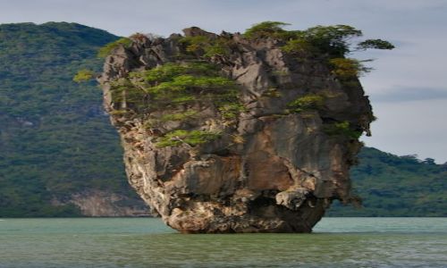 Zdjecie TAJLANDIA / - /  Ko Tapu / James Bond Island
