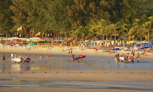 Zdjecie TAJLANDIA / Phuket / Kamala Beach / Koniec dnia na plazy (Kamala Beach, Phuket)