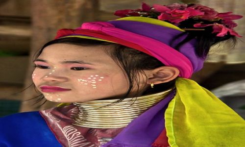 Zdjecie TAJLANDIA / Chiang Mai / 7 Tribes Village / dziewczyna z plemienia Padaung