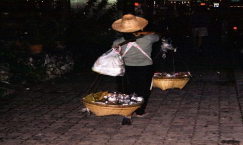 Zdjęcie TAJLANDIA /   / Pattaya / Trzeba zarobić na życie