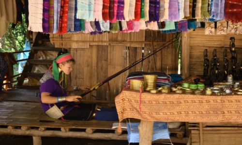 Zdjecie TAJLANDIA / prowincja Chiang Mai / Wioska Karenw / Wioska Karenw