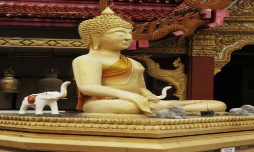 Zdjęcie TAJLANDIA / Pattaya / Wat Phra Yai / Na wzgórzu Wielkiego Buddy