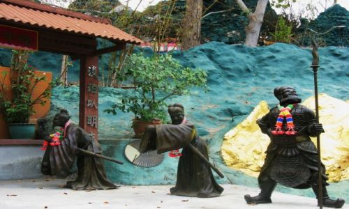 Zdjęcie TAJLANDIA / Pataja / Na wzgórzu światynnym Phra Yai / Chińscy Święci