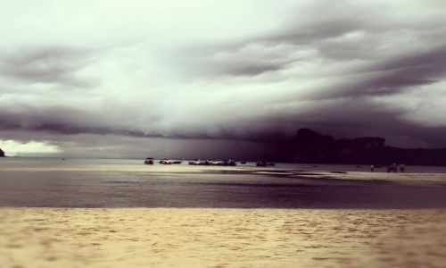 Zdjecie TAJLANDIA / Phuket / ko phi phi  / Storm