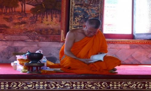 Zdjcie TAJLANDIA / Bangkok / Wat Arun / musi czyta co ciekawego, skoro nas nie zauway