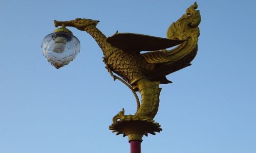 Zdjcie TAJLANDIA / Zatoka Tajlandzka / Hua Hin / dworzec kolejowy - lampa