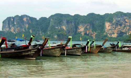 Zdjcie TAJLANDIA / Railay / Railay / Boats on Railay Beach