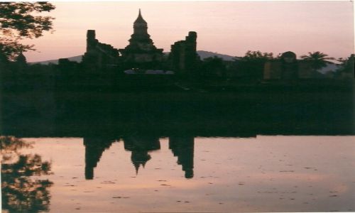 Zdjcie TAJLANDIA / Sukhothai / Stare Sukhothai / witynia