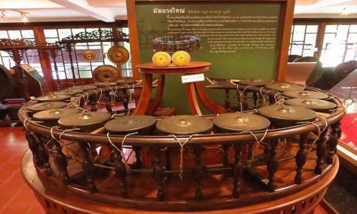 Zdjcie TAJLANDIA / Bangkok / paac Suan Pakkad / instrument muzyczny