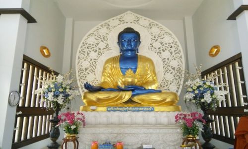 Zdjcie TAJLANDIA / Nakhon Pathom / Nakhon Pathom / Niebieski Budda