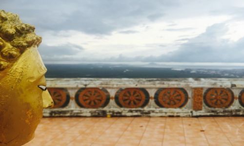 Zdjcie TAJLANDIA /  Krabi / Tiger Cave Temple / Patrz...