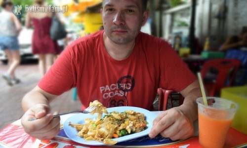 Zdjęcie TAJLANDIA / Bangkok / ulica / typowy tajski posiłek