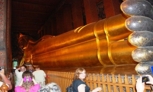 Zdj�cie TAJLANDIA / Bankok / �wi�tynia / Najwi�kszy le��cy Budda