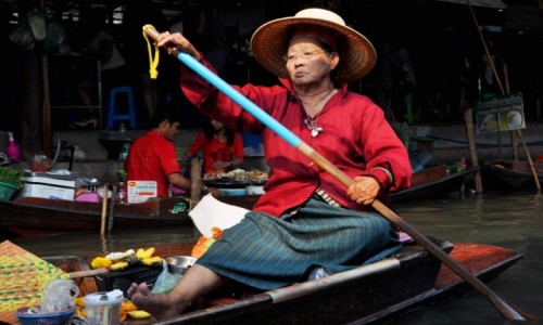 Zdjcie TAJLANDIA / Bangkok / targ wodny / Na targu wodnym