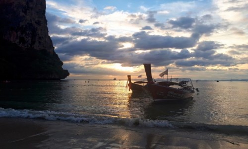 Zdjcie TAJLANDIA / Krabi / Ton Sai / O zachodzie soca