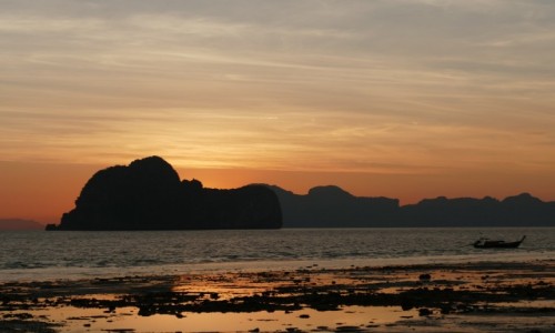 Zdjecie TAJLANDIA / Krabi / Koh Ngai / Przed wschodem