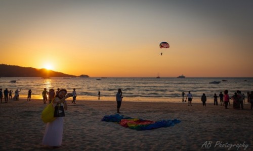 Zdjecie TAJLANDIA / Prowincja Phuket / Patong Beach / O zachodzie soca