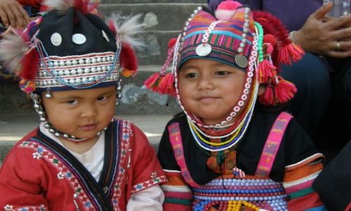 Zdjecie TAJLANDIA / brak / nad rzeką Mekong / uśmiechza 1 dolca