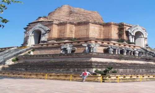 TAJLANDIA / pnoc Tajlandii / Chiang Mai / Switynia Chedi Luang