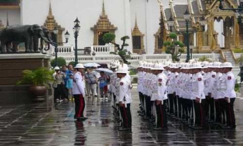 Zdjecie TAJLANDIA / Bangkok / Pałac królewski / Odprawa wart