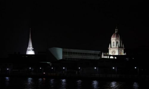 Zdjęcie TAJLANDIA / brak / rejs po rzece Chao Praya / Bangkok nocą 5