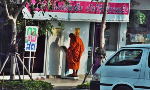 Zdjecie TAJLANDIA / brak / Bangkok / mnich na diecie :)