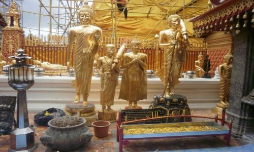 Zdjecie TAJLANDIA / chiang mai / wat doi suthep / figurki buddy