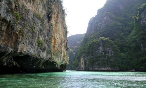 Zdjęcie TAJLANDIA / południowa Tajlandia / laguna Phi Phi Ley / wpływamy do naturalnej laguny PhiPhi Ley