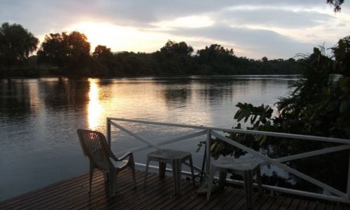 Zdjęcie TAJLANDIA / Kanchanaburi / ... rzeka Kwai.... / ... szaleństwo Almayera? ....