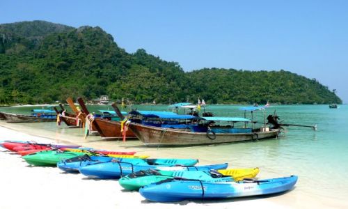 Zdjcie TAJLANDIA / Koh Phi Phi Don / Yongkasem beach / Przysta