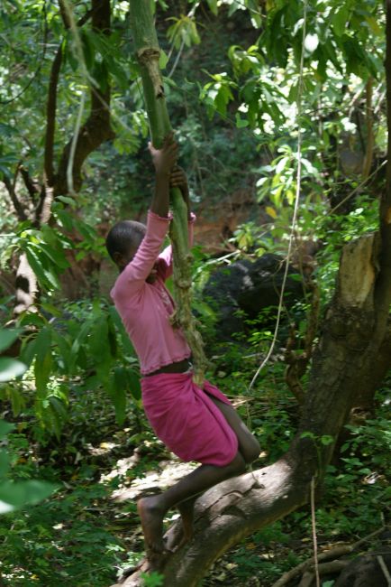 Zdjęcia: Mto Wa Mbu, Manyara, Dziecięce zabawy, TANZANIA Zdjęcia: Mto Wa Mbu, Manyara, Dziecięce zabawy, TANZANIA