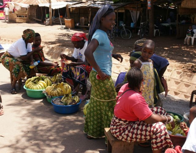 Zdjęcia: Mto Wa Mbu, Manyara, Sprzedaż bananów, TANZANIA Zdjęcia: Mto Wa Mbu, Manyara, Sprzedaż bananów, TANZANIA