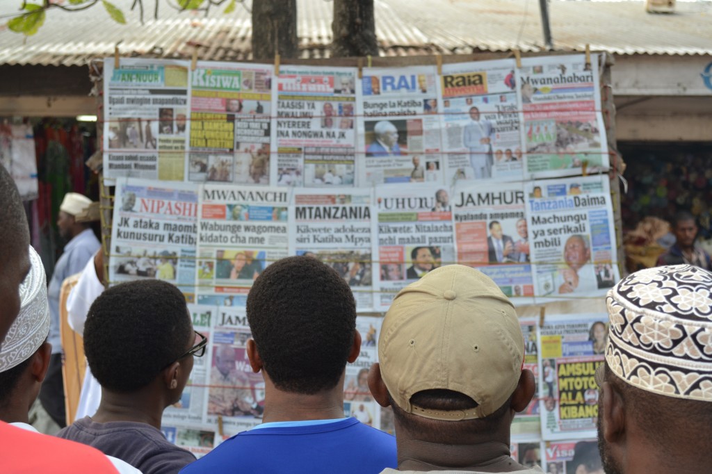 Zdjęcia: Zanzibar, Poranny przegląd prasy , TANZANIA Zdjęcia: Zanzibar, Poranny przegląd prasy , TANZANIA