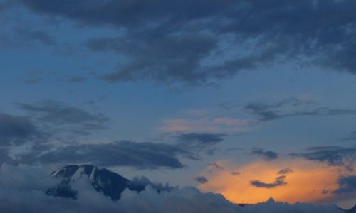 Zdjęcie TANZANIA / - / Moshi / Kilimanjaro o zachodzie 2