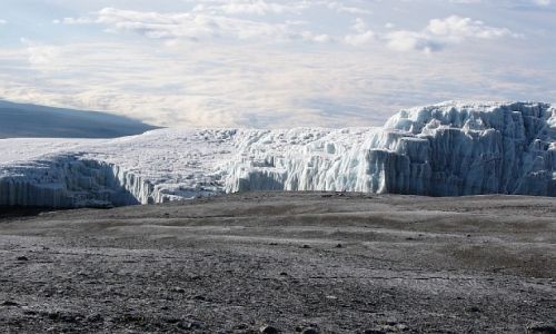 Zdjecie TANZANIA / masyw Kilimandaro / wierzchoek Uhuru 5895 m n.p.m. / na szczycie