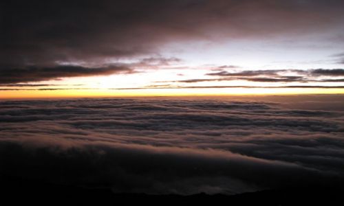 Zdjęcie TANZANIA / Afryka,  / Kilimanjaro - wys. 5896 / Wschód słońca ze szczytu Kilimanjaro